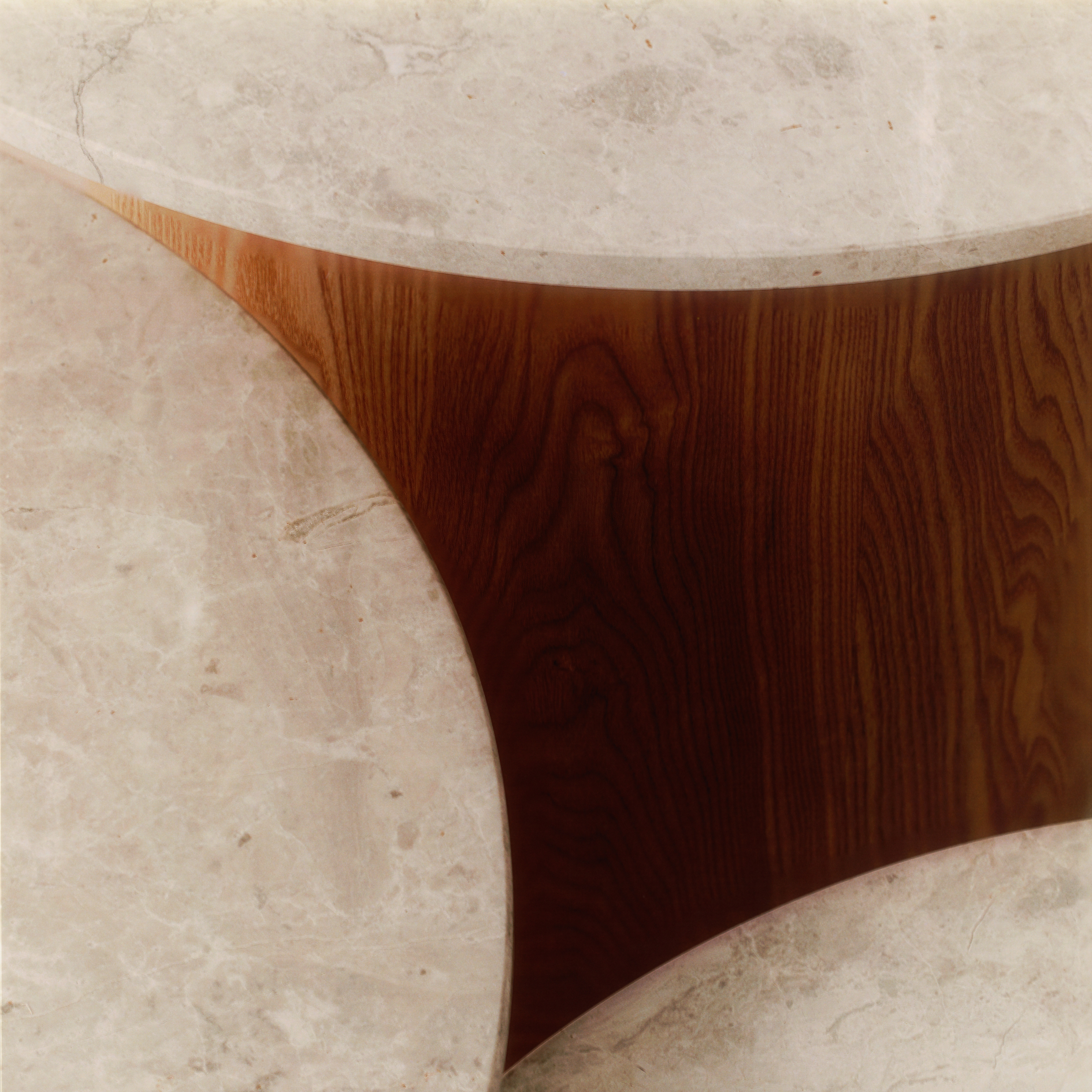 Niveau Coffee Table